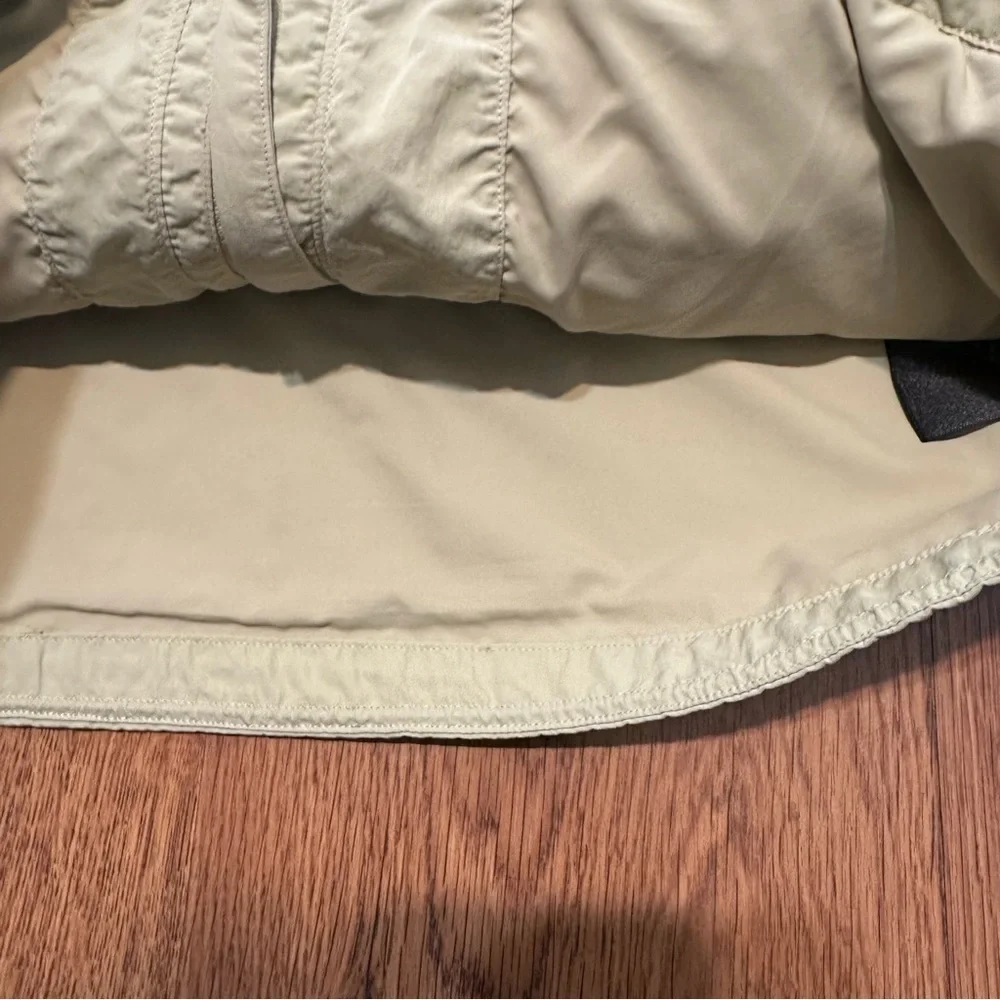 Lululemon Dew Green Always Effortless long Sleeve jacket size 6 windproof